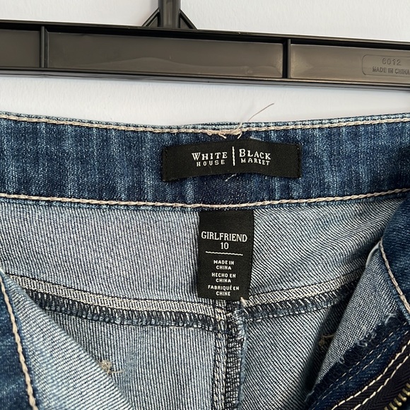 White House Black Market capri jeans - Picture 3 of 3